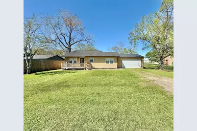 124 Bennett Street, West Columbia, TX 77486 - Photo 3