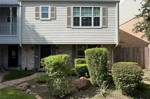 12985 Trail Hollow Dr, Houston, TX 77079 - Photo 1