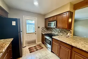 12985 Trail Hollow Dr, Houston, TX 77079 - Photo 7