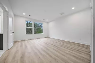 7705 Inwood Grove Lane, Houston, TX 77088 - Photo 11