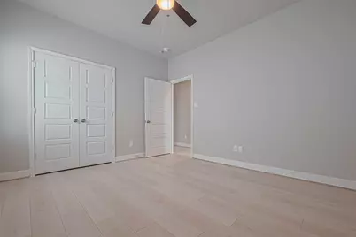 8933 Grovner Place, Houston, TX 77055 - Photo 33