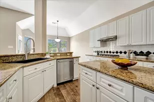 104 Las Brisas St, Kemah, TX 77565 - Photo 25