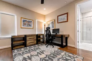 709 Somerset Commons Ln, Houston, TX 77055 - Photo 41