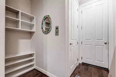 709 Somerset Commons Lane, Houston, TX 77055 - Photo 11