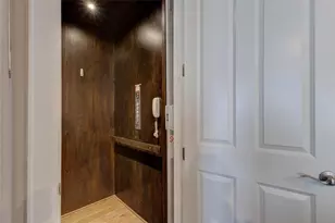 709 Somerset Commons Ln, Houston, TX 77055 - Photo 25