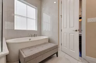 709 Somerset Commons Ln, Houston, TX 77055 - Photo 31