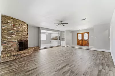 18 Panorama Drive, Conroe, TX 77304 - Photo 5