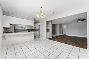 18 Panorama Dr, Conroe, TX 77304 - Photo 11