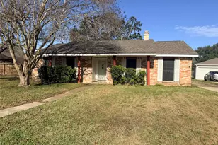 1538 Briarbank Dr, Sugar Land, TX 77498 - Photo 47