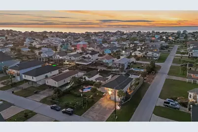 22102 Pecos Drive, Galveston, TX 77554 - Photo 47