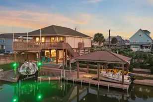 22102 Pecos Dr, Galveston, TX 77554 - Photo 3