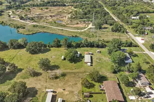 1611 Bunyard Rd, Alvin, TX 77511 - Photo 17
