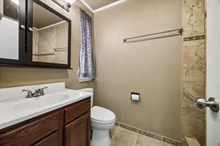 5506 Cheshire Ln, Houston, TX 77092 - Photo 13