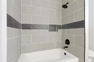 16438 Glenshannon Dr, Houston, TX 77059 - Photo 27