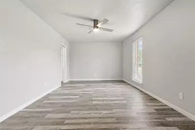 16438 Glenshannon Drive, Houston, TX 77059 - Photo 5