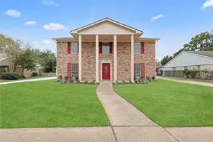 16438 Glenshannon Dr, Houston, TX 77059 - Photo 1