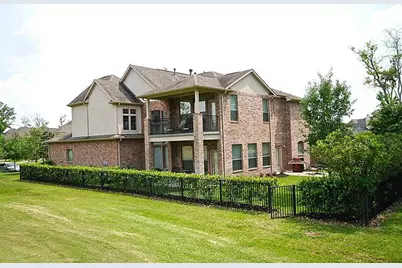 8602 Two Sisters Court, Missouri City, TX 77459 - Photo 3