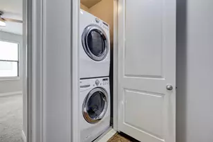 3245 Maxroy St, Houston, TX 77008 - Photo 21