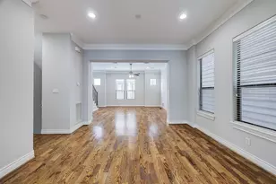 3245 Maxroy St, Houston, TX 77008 - Photo 5