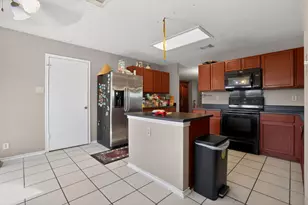 7002 Valmont Dr, San Antonio, TX 78240 - Photo 13