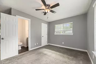 1026 Lobitt St, Alvin, TX 77511 - Photo 15