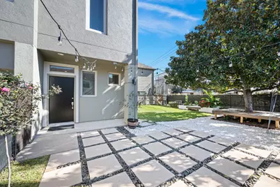 1102 Patterson Street, Houston, TX 77007 - Photo 1