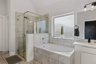 9206 Kay Kay Court, Mont Belvieu, TX 77523 - Photo 17