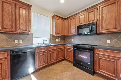 16526 Pentonshire Lane, Houston, TX 77090 - Photo 5
