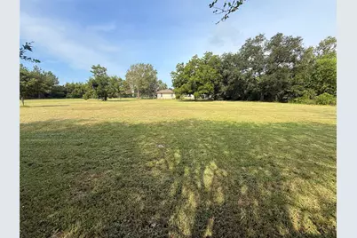 302 Channelview Drive, Anahuac, TX 77514 - Photo 31