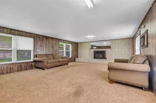 302 Channelview Dr, Anahuac, TX 77514 - Photo 15