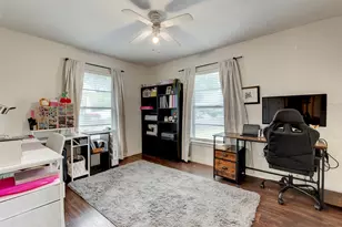 708 Gresham St, Baytown, TX 77520 - Photo 23