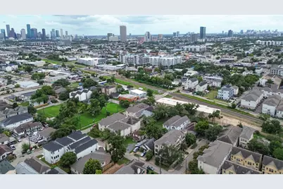 5119 Eigel Street, Houston, TX 77007 - Photo 7