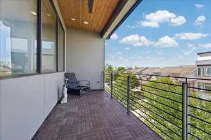 1311 Castle Ct, Houston, TX 77006 - Photo 5