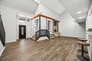 15754 Walkwood Dr, Houston, TX 77079 - Photo 3