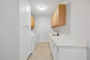 15754 Walkwood Dr, Houston, TX 77079 - Photo 13