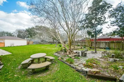 10427 Huntington Crest Drive, Houston, TX 77099 - Photo 19