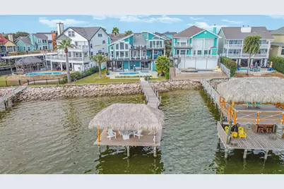 1335 Edwards Drive, Dickinson, TX 77539 - Photo 1