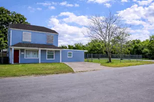 5709 Craig St, Houston, TX 77023 - Photo 1