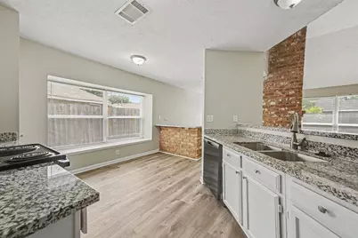 2710 Village Circle Drive, Katy, TX 77493 - Photo 7