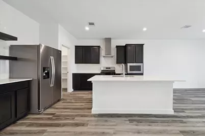 12322 Brandenburg Gate Drive, Houston, TX 77047 - Photo 5