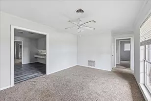 1732 Greenbriar Ave, Orange, TX 77632 - Photo 5
