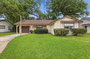1732 Greenbriar Ave, Orange, TX 77632 - Photo 1