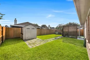 706 St Croix St, Alvin, TX 77511 - Photo 29