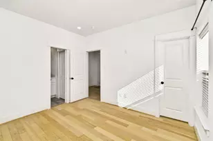 208 N York St, Houston, TX 77003 - Photo 5