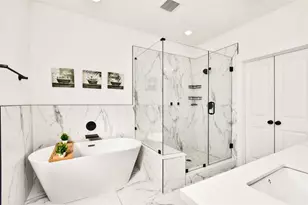 208 N York St, Houston, TX 77003 - Photo 21