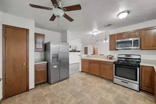 2723 Goldspring Ln, Spring, TX 77373 - Photo 9