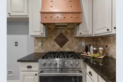 2437 La Rochelle Court, Seabrook, TX 77586 - Photo 5