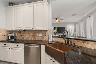 2437 La Rochelle Ct, Seabrook, TX 77586 - Photo 17
