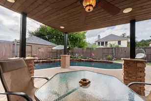 2437 La Rochelle Ct, Seabrook, TX 77586 - Photo 7