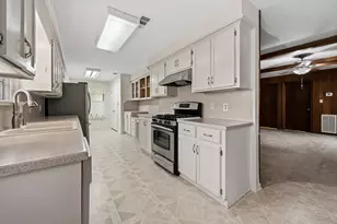 12902 Maxim Dr, Houston, TX 77065 - Photo 11